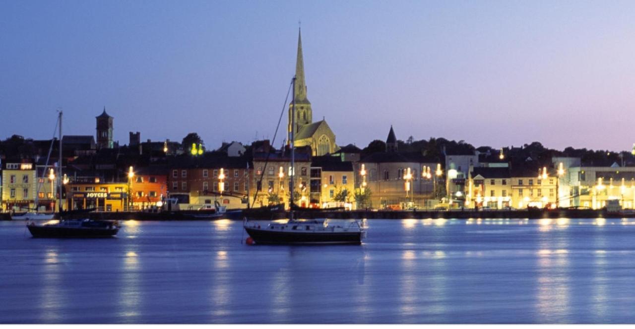 Apartment In The Heart Of Wexford Town Bagian luar foto