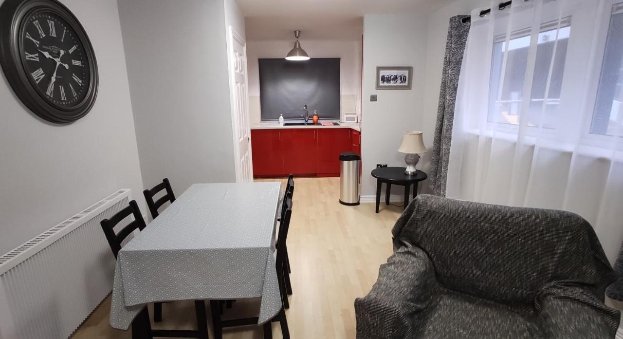 Apartment In The Heart Of Wexford Town Bagian luar foto