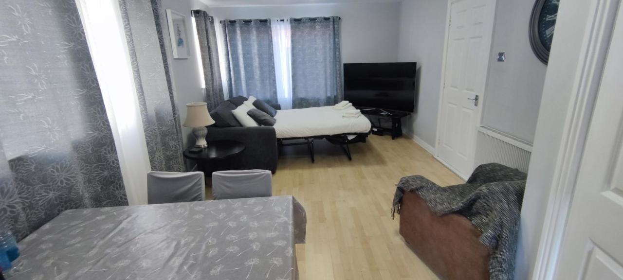 Apartment In The Heart Of Wexford Town Bagian luar foto